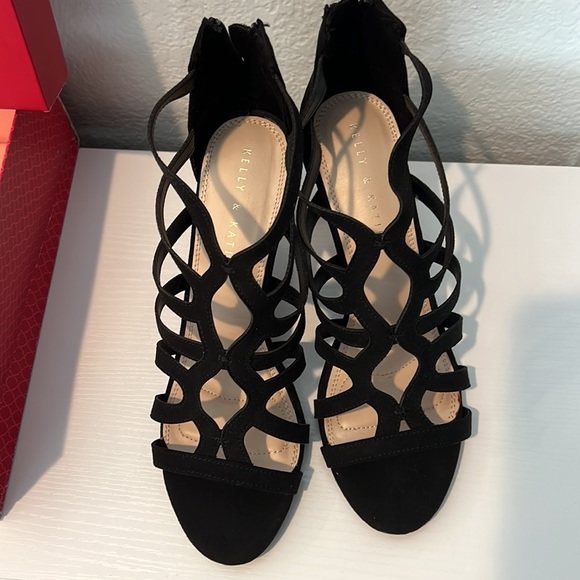 Black Kelly and Katie heels. - Picture 2 of 5